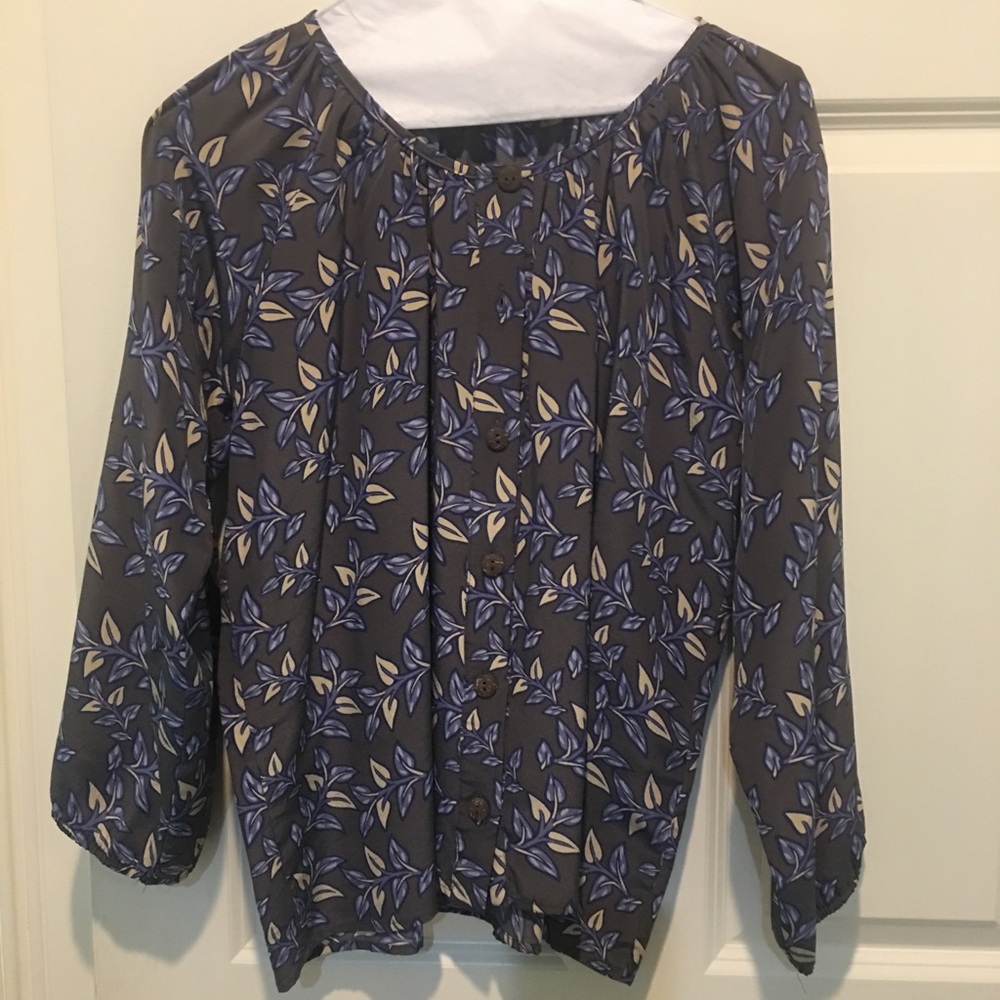 Gray Anthropology top